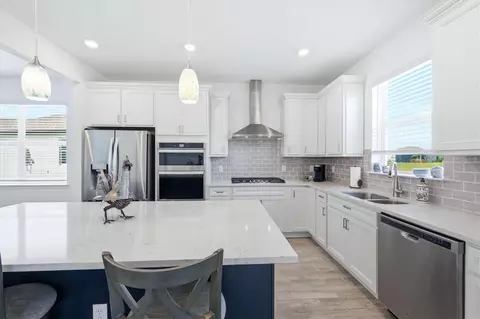 Kitchen - 8706 Ocean Tides Cv, Parrish, FL 34219 photo 3 of 4