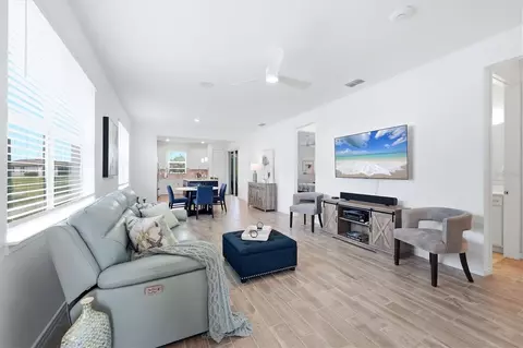 Living - 8706 Ocean Tides Cv, Parrish, FL 34219 photo 1 of 3