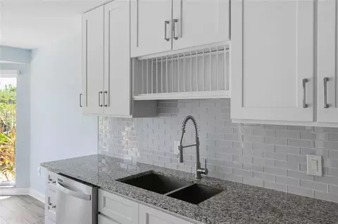 Kitchen - 5207 86th Street Ct W, Bradenton, FL 34210 photo 2 of 4