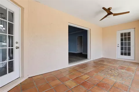 Exterior - 5207 86th Street Ct W, Bradenton, FL 34210 photo 5 of 9