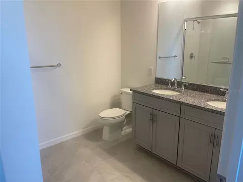 Bath - 11682 Bluestone Ct, Parrish, FL 34219 photo 2 of 3