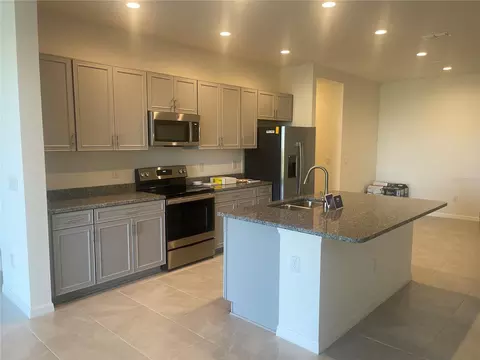 Kitchen - 11682 Bluestone Ct, Parrish, FL 34219 photo 1 of 2