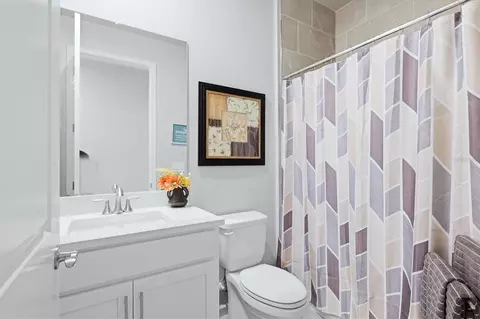 Bath - 11249 Boundless Ter, Venice, FL 34293 photo 4 of 4