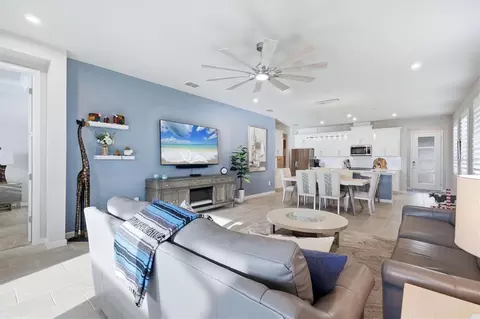 Living - 11249 Boundless Ter, Venice, FL 34293 photo 2 of 4