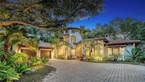 922 Indian Beach Dr, Sarasota, FL 34234