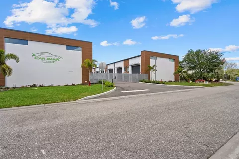 6566 Palmer Park Cir #1, Sarasota, FL 34238