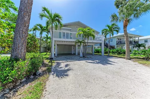 517 Spring Ave, Anna Maria, FL 34216