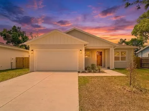 1601 Gray St S, Gulfport, FL 33707