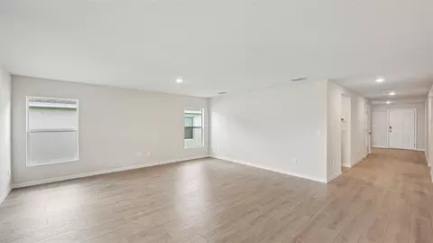 Living - 13135 Bending Creek Trl, Palmetto, FL 34221 photo 2 of 4