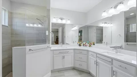 Bath - 12815 Rainwashed Loop, Parrish, FL 34219 photo 1 of 4