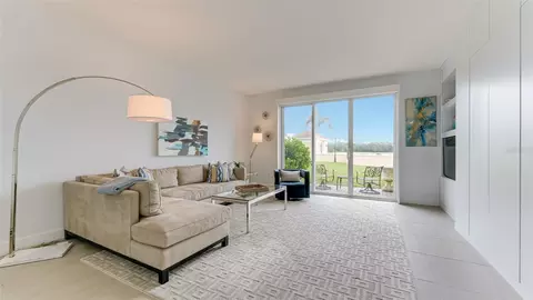Living - 51 Macewen Dr #5, Osprey, FL 34229 photo 2 of 3