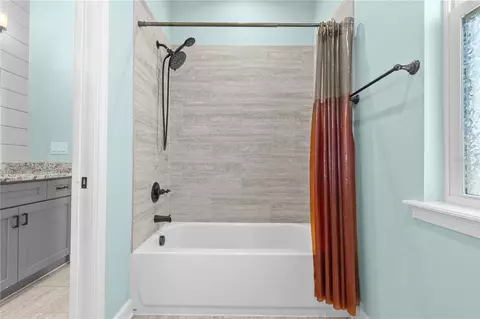 Bath - 14805 Us-301 N, Parrish, FL 34219 photo 8 of 9