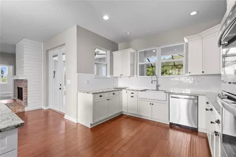 Kitchen - 14805 Us-301 N, Parrish, FL 34219 photo 8 of 10