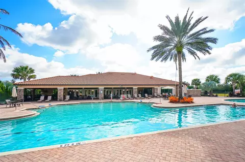 Exterior - 13720 Messina Loop #102, Bradenton, FL 34211 photo 14 of 17