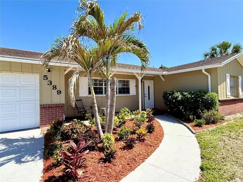 5389 Foxwood Dr, Sarasota, FL 34232