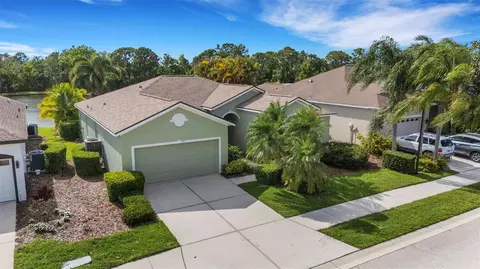 378 Londonderry Dr, Sarasota, FL 34240
