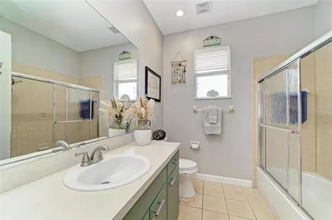Bath - 12010 69th St E, Parrish, FL 34219 photo 4 of 5
