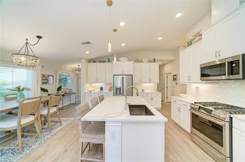 Kitchen - 12419 Oak Hill Way, Parrish, FL 34219 photo 5 of 8