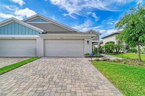 Exterior - 12419 Oak Hill Way, Parrish, FL 34219 photo 3 of 11