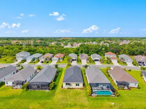 View/Area - 3714 Woodmont Dr, Parrish, FL 34219 photo 6 of 21