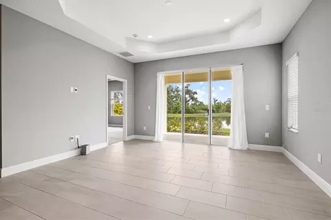 Living - 3714 Woodmont Dr, Parrish, FL 34219 photo 3 of 6