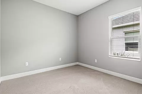 Bedroom - 3714 Woodmont Dr, Parrish, FL 34219 photo 5 of 8