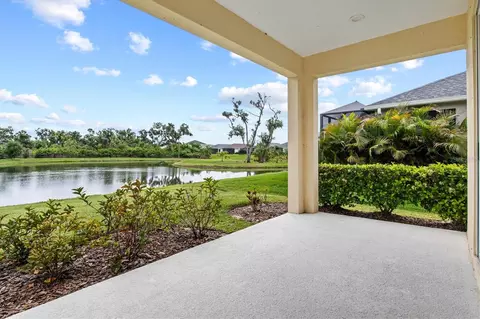 Exterior - 3714 Woodmont Dr, Parrish, FL 34219 photo 9 of 18