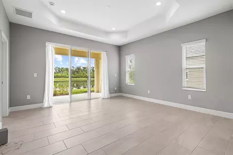 Living - 3714 Woodmont Dr, Parrish, FL 34219 photo 4 of 6