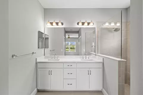 Bath - 3714 Woodmont Dr, Parrish, FL 34219 photo 1 of 4