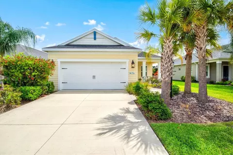 Exterior - 3714 Woodmont Dr, Parrish, FL 34219 photo 5 of 18