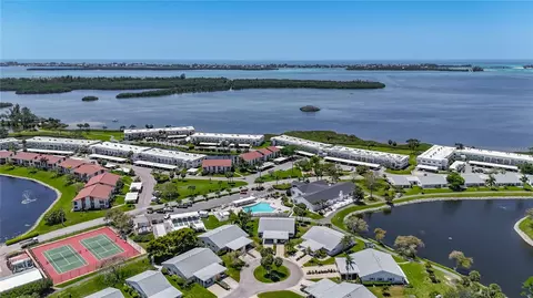 View/Area - 4523 W Independence Dr, Bradenton, FL 34210 photo 9 of 13