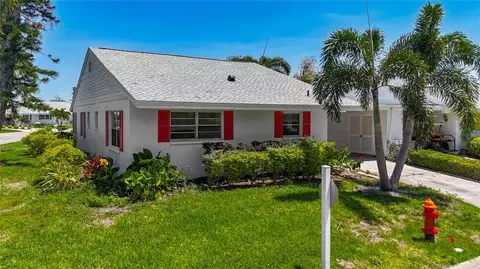4523 W Independence Dr, Bradenton, FL 34210