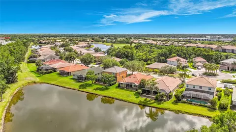 View/Area - 8721 Stone Harbour Loop, Bradenton, FL 34212 photo 7 of 22