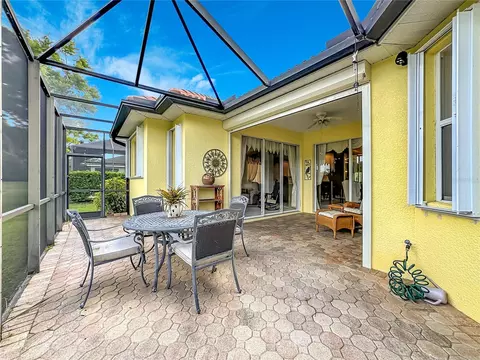 Exterior - 8721 Stone Harbour Loop, Bradenton, FL 34212 photo 5 of 13