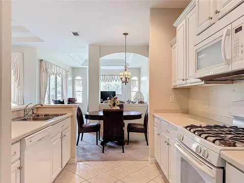 Kitchen - 8721 Stone Harbour Loop, Bradenton, FL 34212 photo 6 of 6
