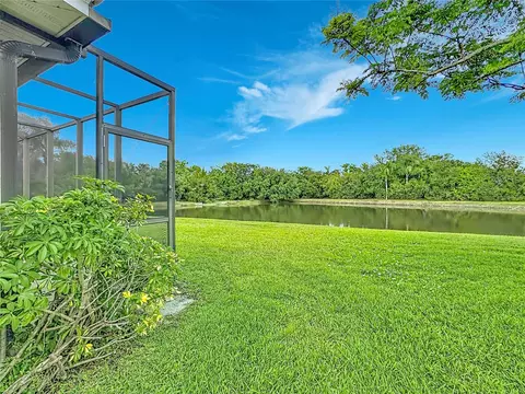 Exterior - 8721 Stone Harbour Loop, Bradenton, FL 34212 photo 6 of 13