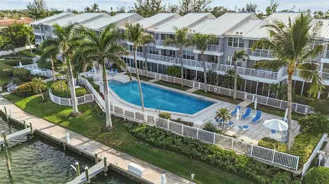 615 Dream Island Pl #105, Longboat Key, FL 34228
