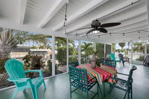 Exterior - 5007 Bimini Dr, Bradenton, FL 34210 photo 5 of 11