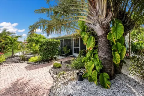 Exterior - 5007 Bimini Dr, Bradenton, FL 34210 photo 9 of 11