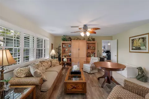 Living - 5007 Bimini Dr, Bradenton, FL 34210 photo 2 of 4