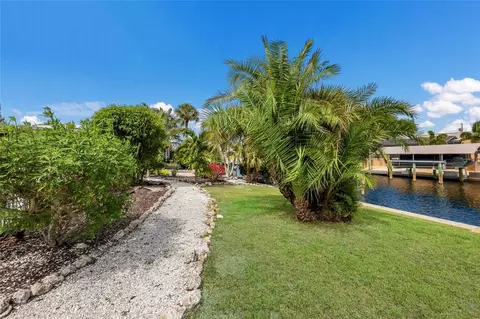 Exterior - 5007 Bimini Dr, Bradenton, FL 34210 photo 10 of 11