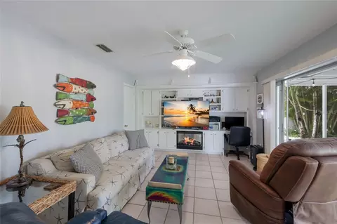 Living - 5007 Bimini Dr, Bradenton, FL 34210 photo 4 of 4