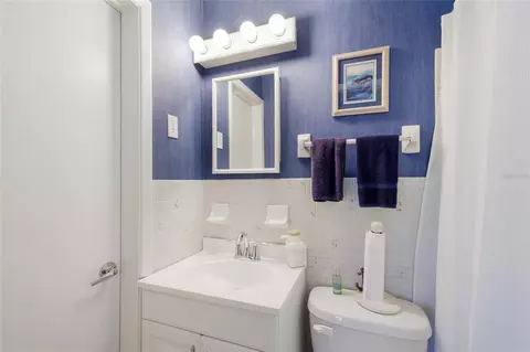Bath - 5007 Bimini Dr, Bradenton, FL 34210 photo 2 of 2