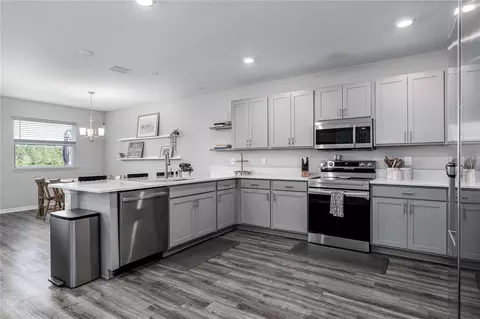 Kitchen - 16110 67th Ct E, Parrish, FL 34219 photo 1 of 2