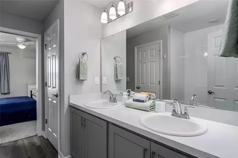 Bath - 16110 67th Ct E, Parrish, FL 34219 photo 3 of 3