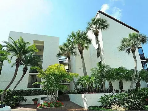 1975 Gulf Of Mexico Dr #G4-203, Longboat Key, FL 34228
