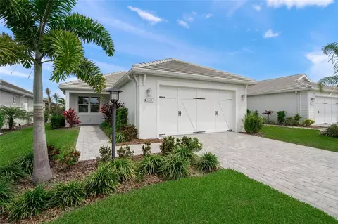8160 Sternway Rd, Sarasota, FL 34240