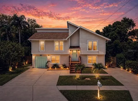 8096 Glenbrooke Ln, Sarasota, FL 34243