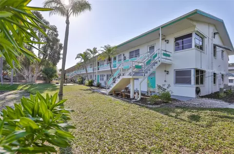 6100 21st St N #9, Saint Petersburg, FL 33714