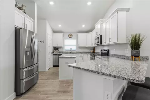 Kitchen - 5906 164th Ave E, Parrish, FL 34219 photo 2 of 6
